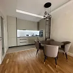 Visi 10 *